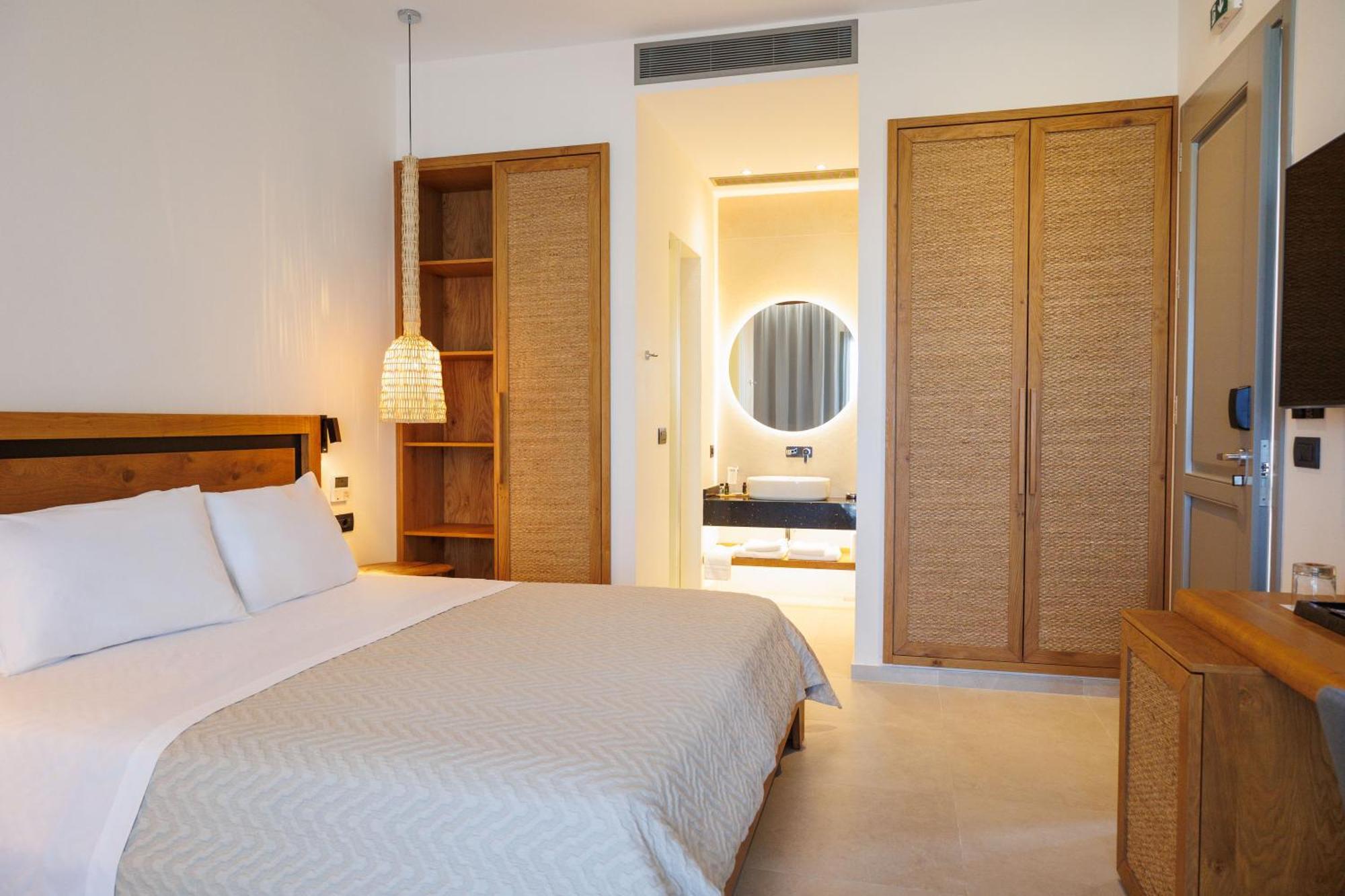 Kouros Blanc Resort & Suites Pounda الغرفة الصورة