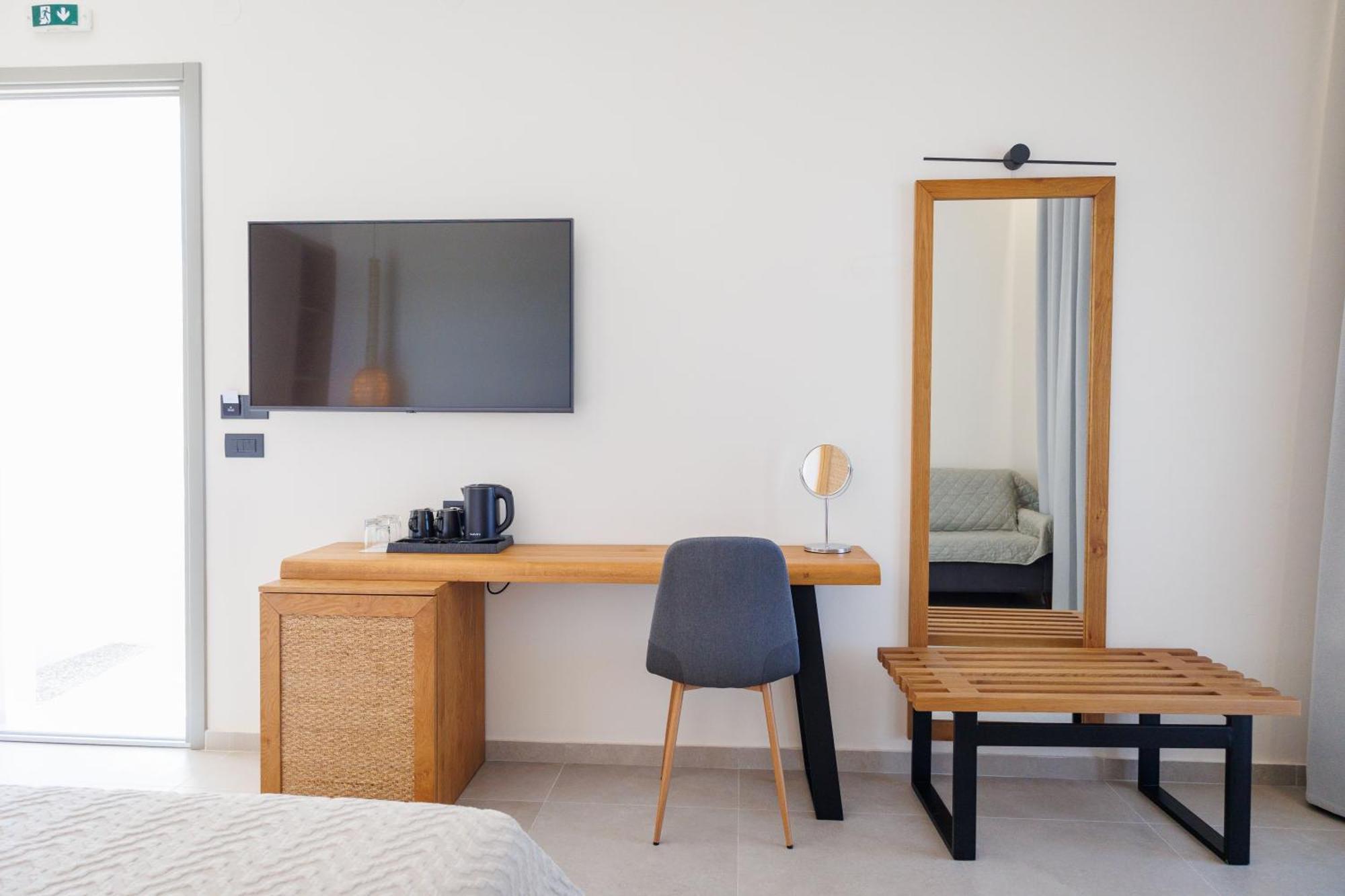 Kouros Blanc Resort & Suites Pounda الغرفة الصورة